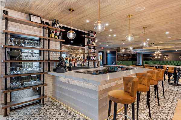 Restaurant - Cambria Hotel Shelby Township