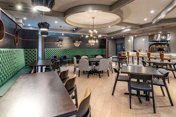 Restaurant - Cambria Hotel Shelby Township