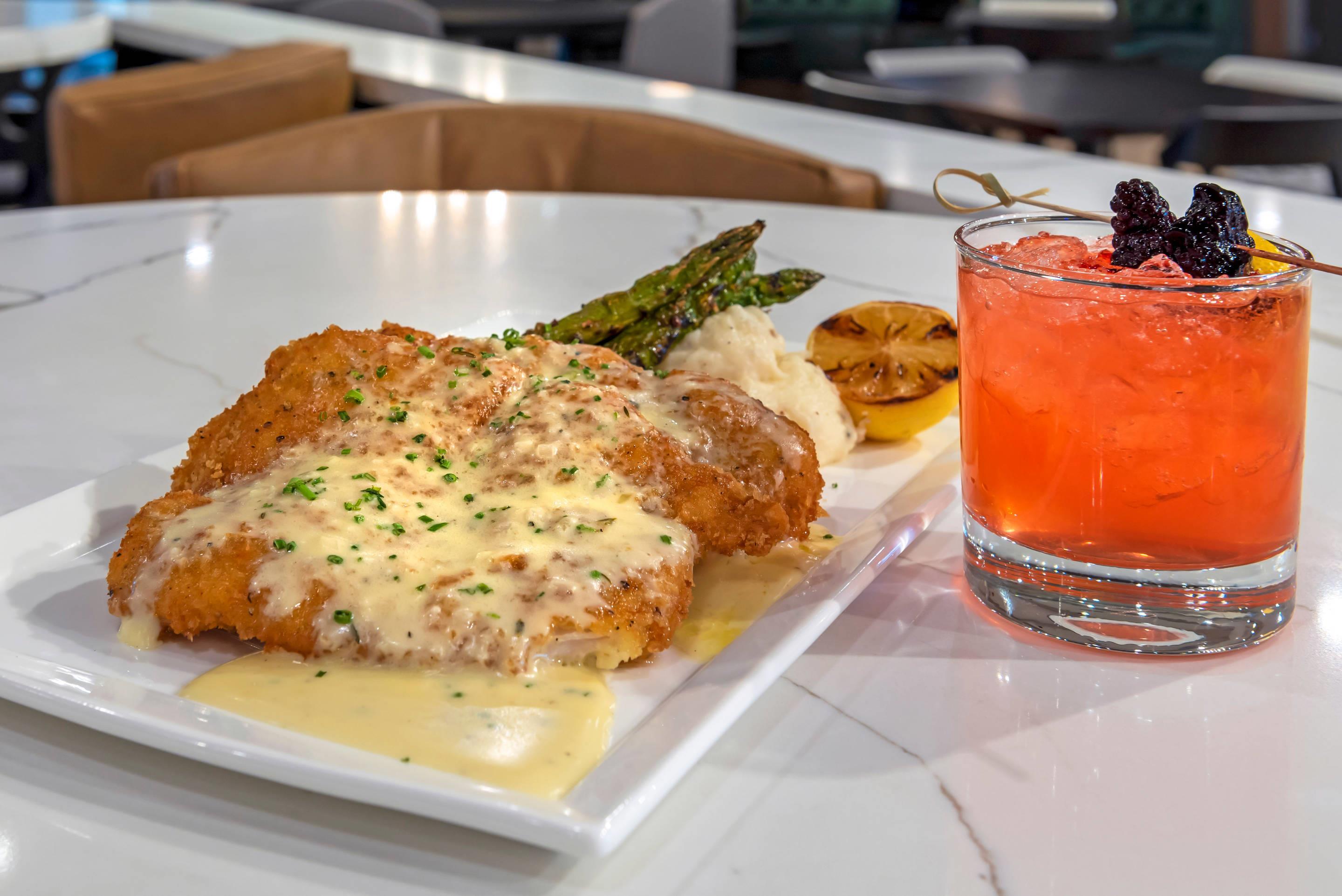 On-site restaurant | Cambria Hotel Detroit - Shelby Township