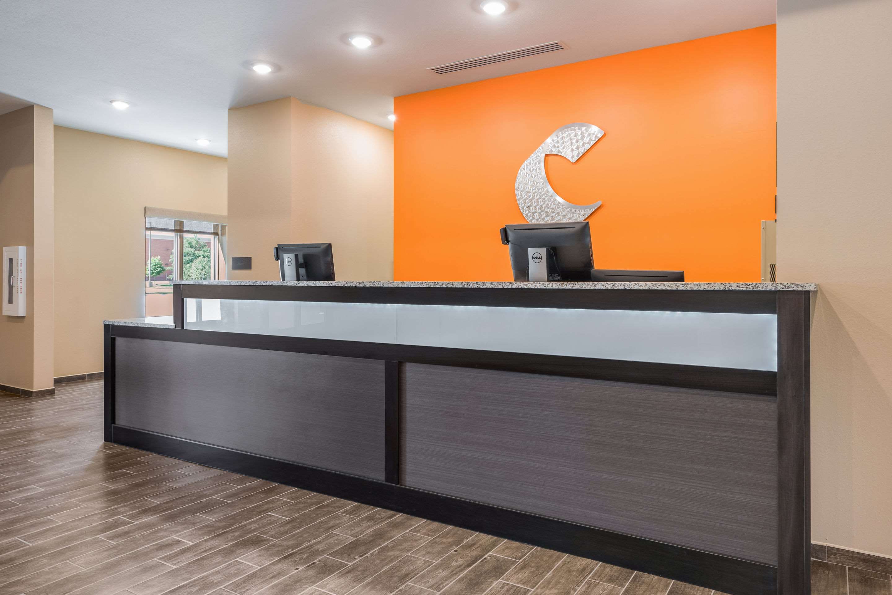 Hotel lobby | Comfort Suites Marysville Columbus - Northwest