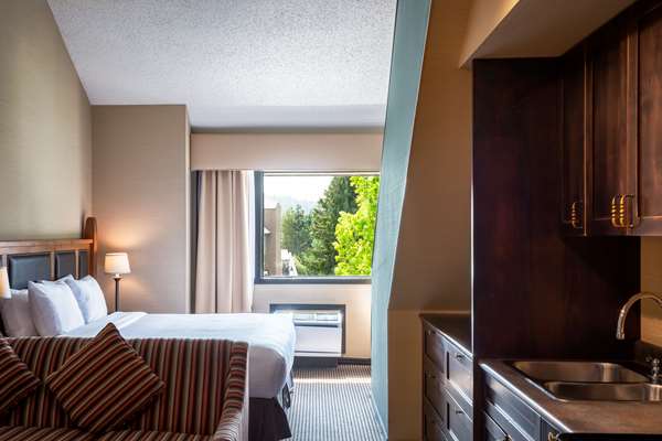 Suite - Blackcomb Lodge Whistler