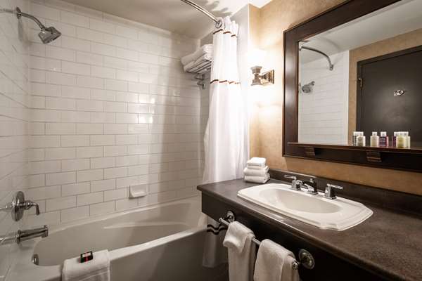  - Blackcomb Lodge Whistler