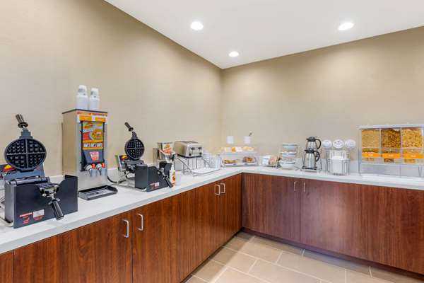 Amenities - Comfort Inn & Suites Airport Ontario