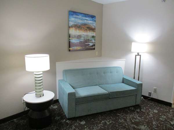  - Best Western Worlds of Fun Inn & Suites Kansas City