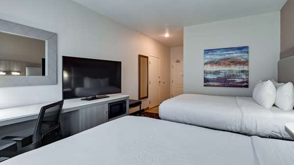  - Best Western Worlds of Fun Inn & Suites Kansas City