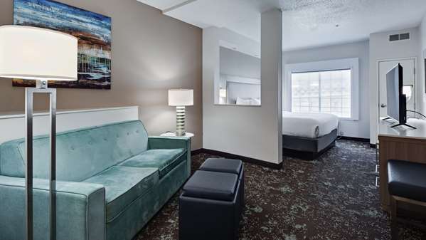  - Best Western Worlds of Fun Inn & Suites Kansas City