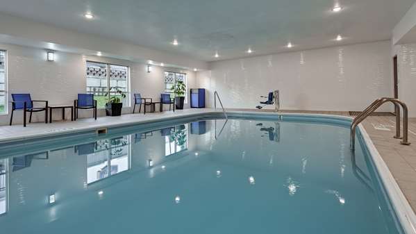 Pool - Best Western Worlds of Fun Inn & Suites Kansas City