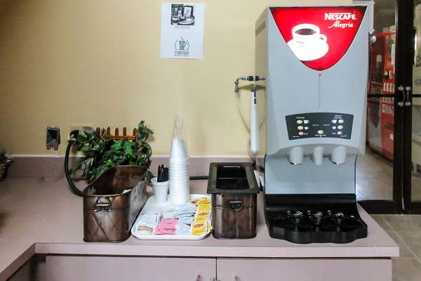  - Rodeway Inn Zanesville - I-70, Exit 160