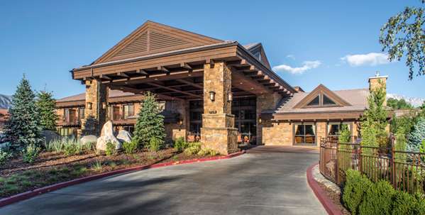 Exterior view - Creekside Inn Bishop