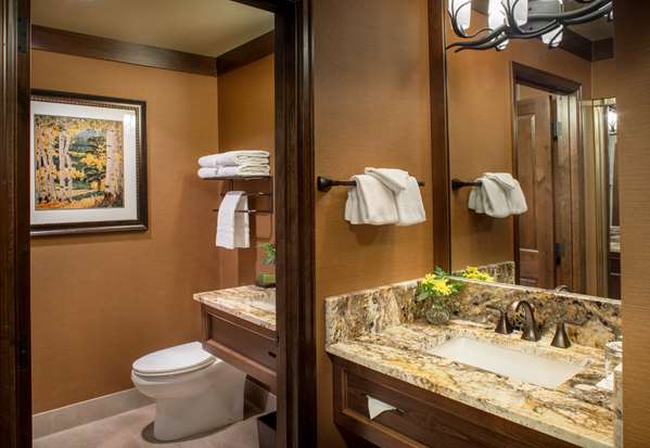  - Creekside Inn Bishop