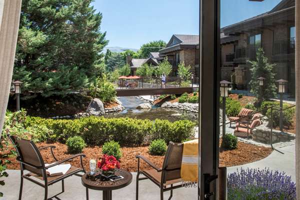  - Creekside Inn Bishop