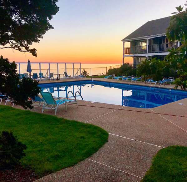 Pool - Pelham House Resort Dennis Port