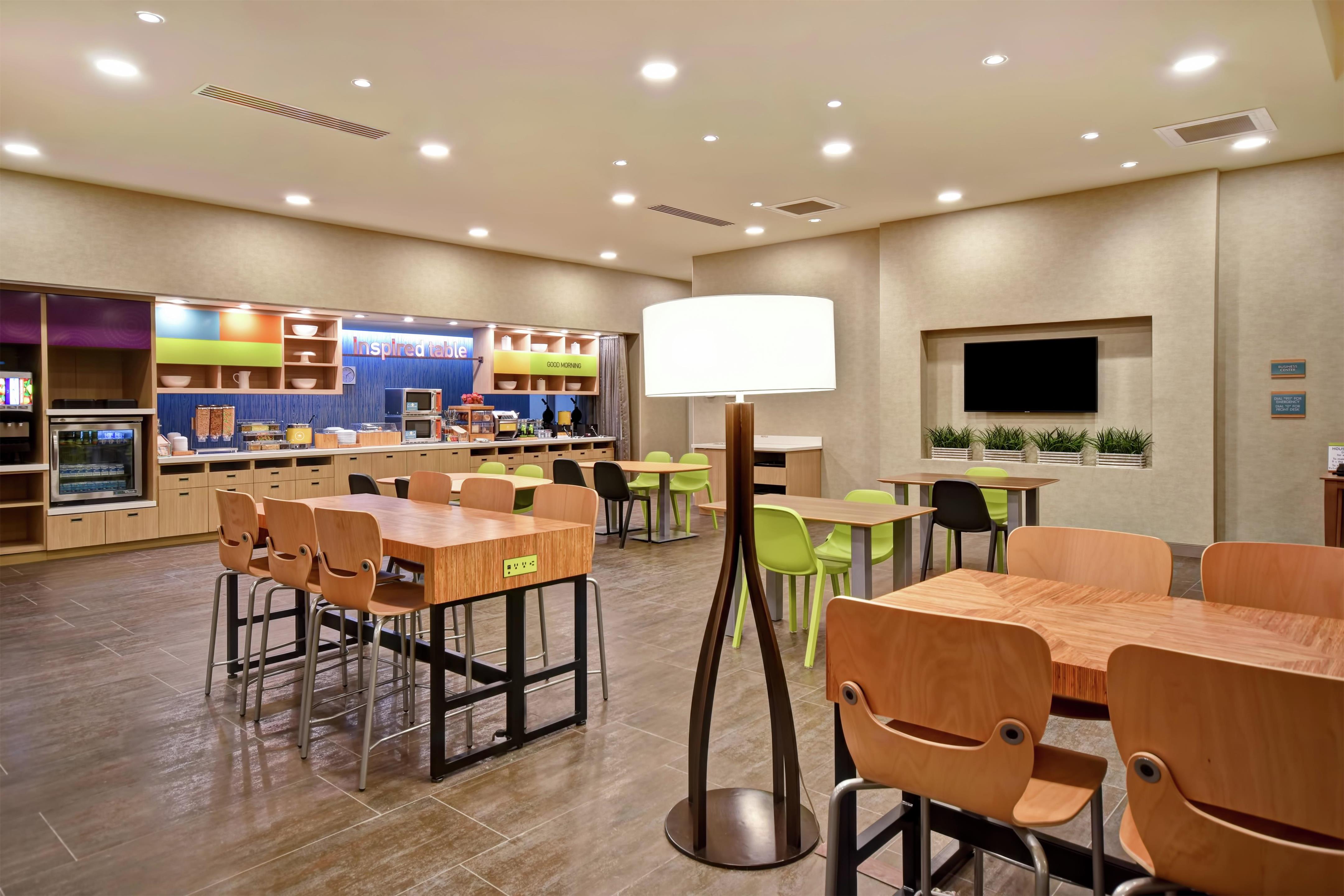 Breakfast Area | Home2 Suites by Hilton Jekyll Island