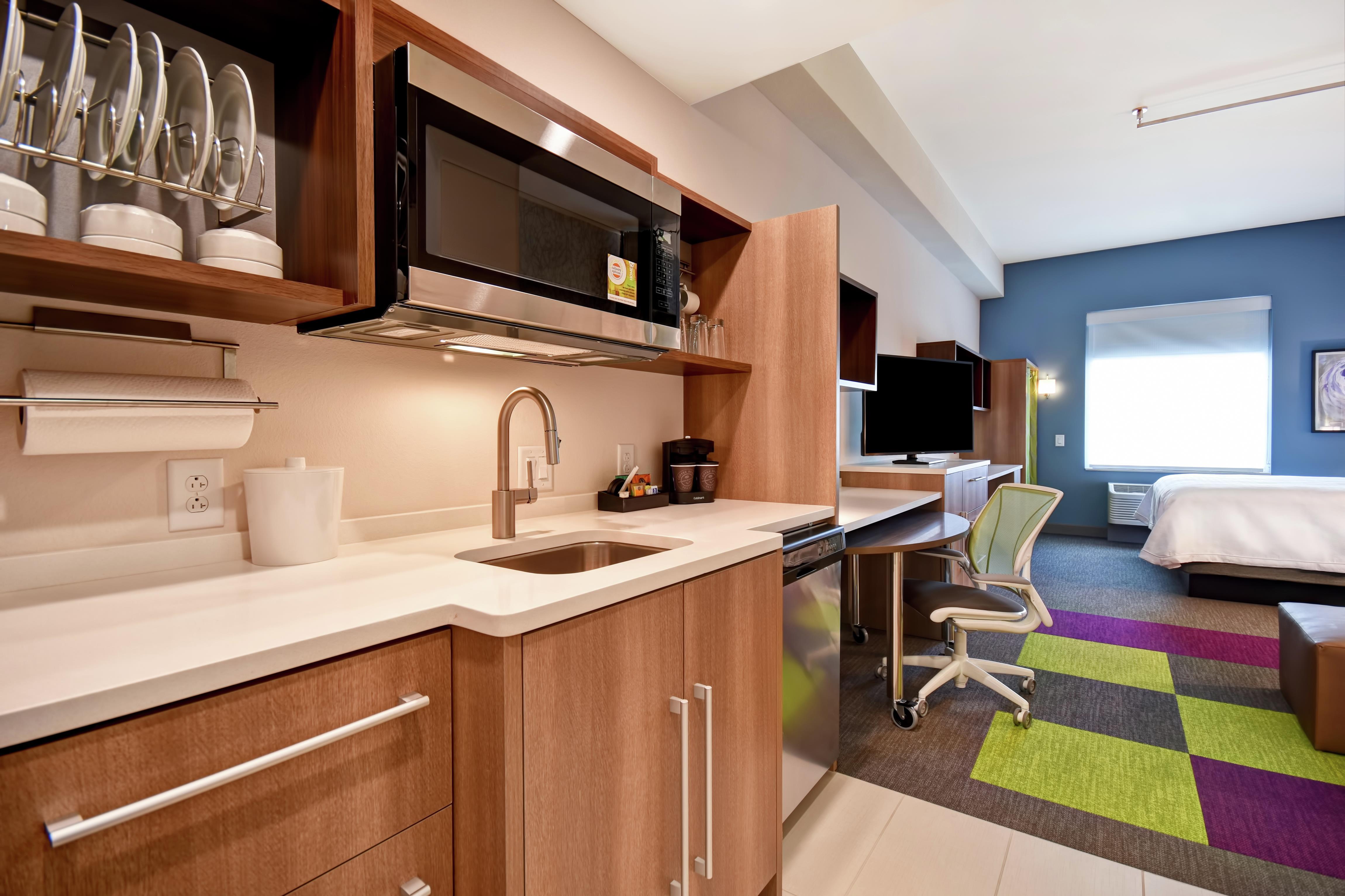 Home2 Suites by Hilton Jekyll Island Room Type - 1KG ACC TUB STUDIO NONSMOK