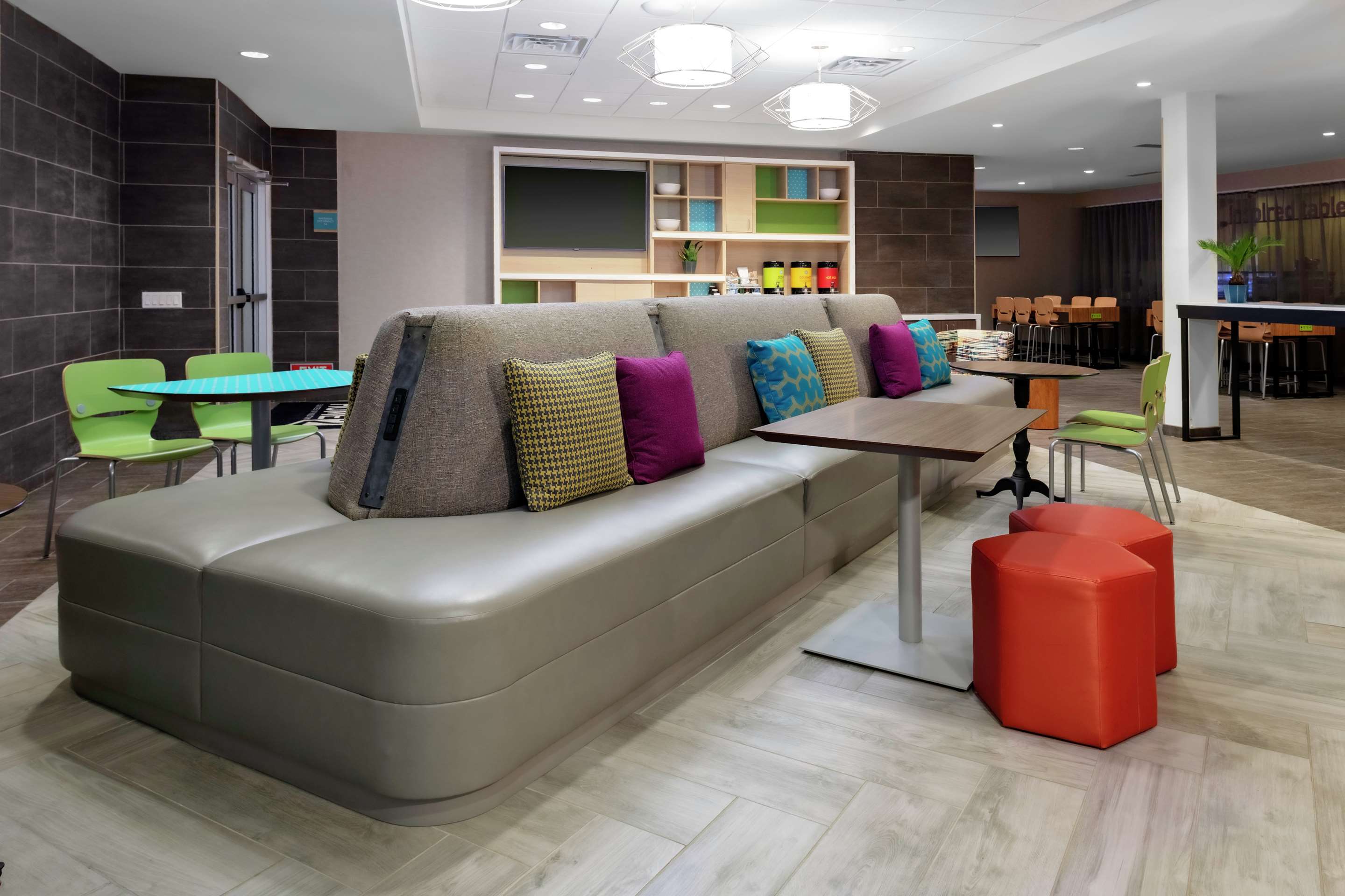 Lobby | Home2 Suites By Hilton North Charleston University Blvd