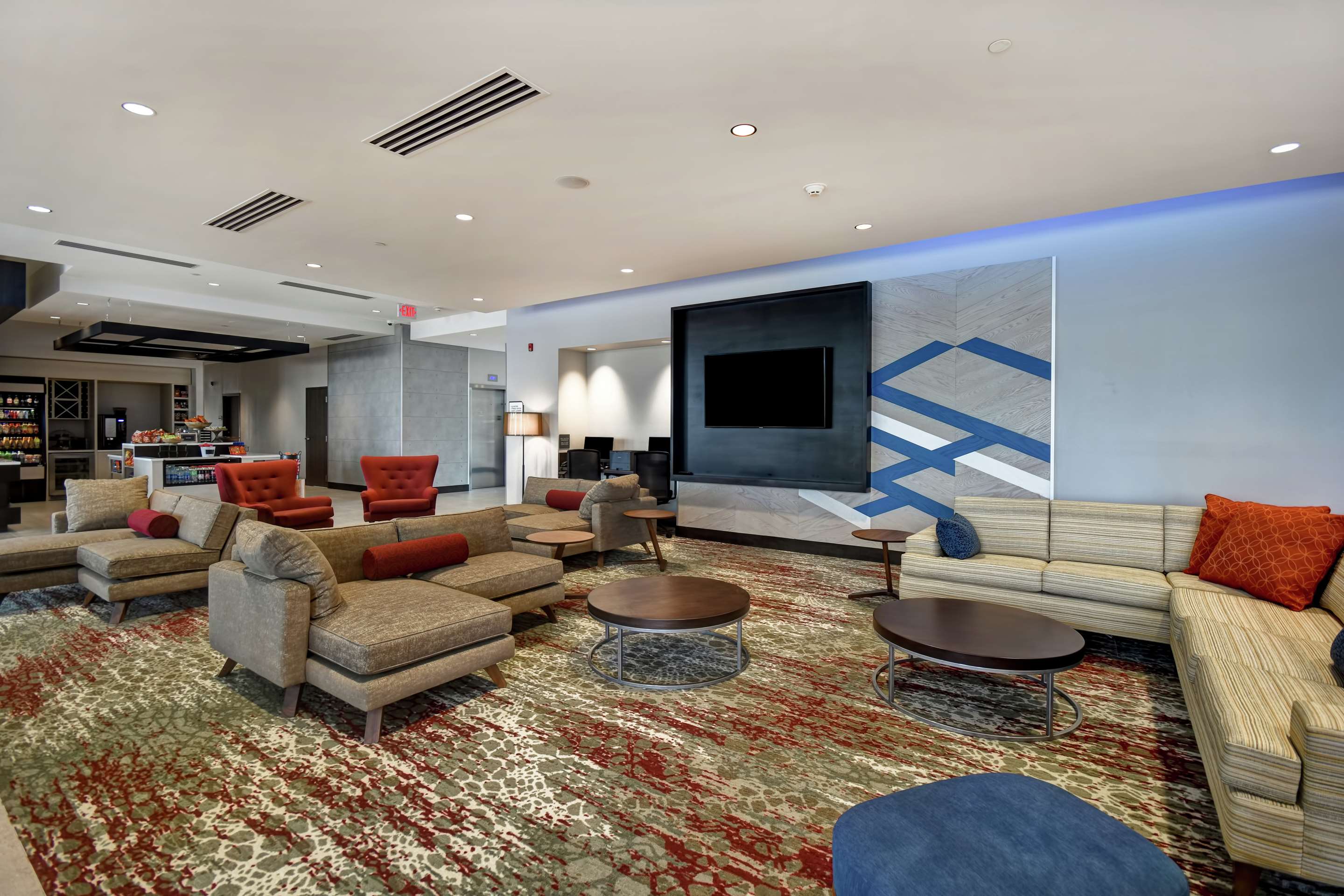 Lobby | Hilton Garden Inn Lansing West, Mi