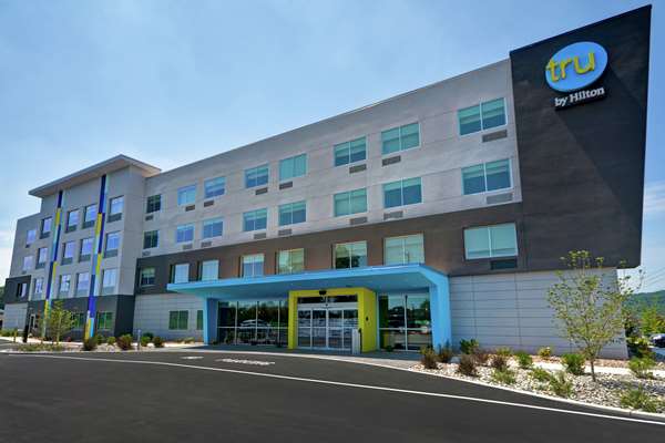 Exterior view - Tru by Hilton Hotel Denver