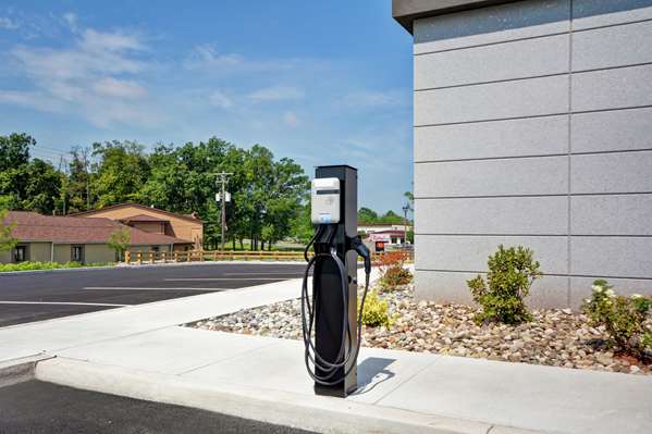 Exterior view - Tru by Hilton Hotel Denver