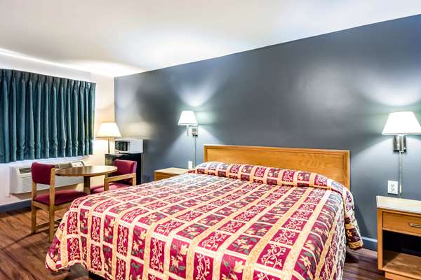  - Rodeway Inn Richmond - I-95, Exit 64