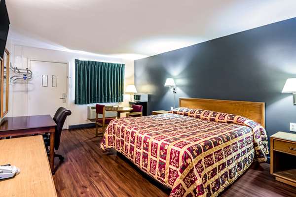  - Rodeway Inn Richmond - I-95, Exit 64