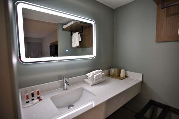  - Baymont Inn & Suites Pine Grove