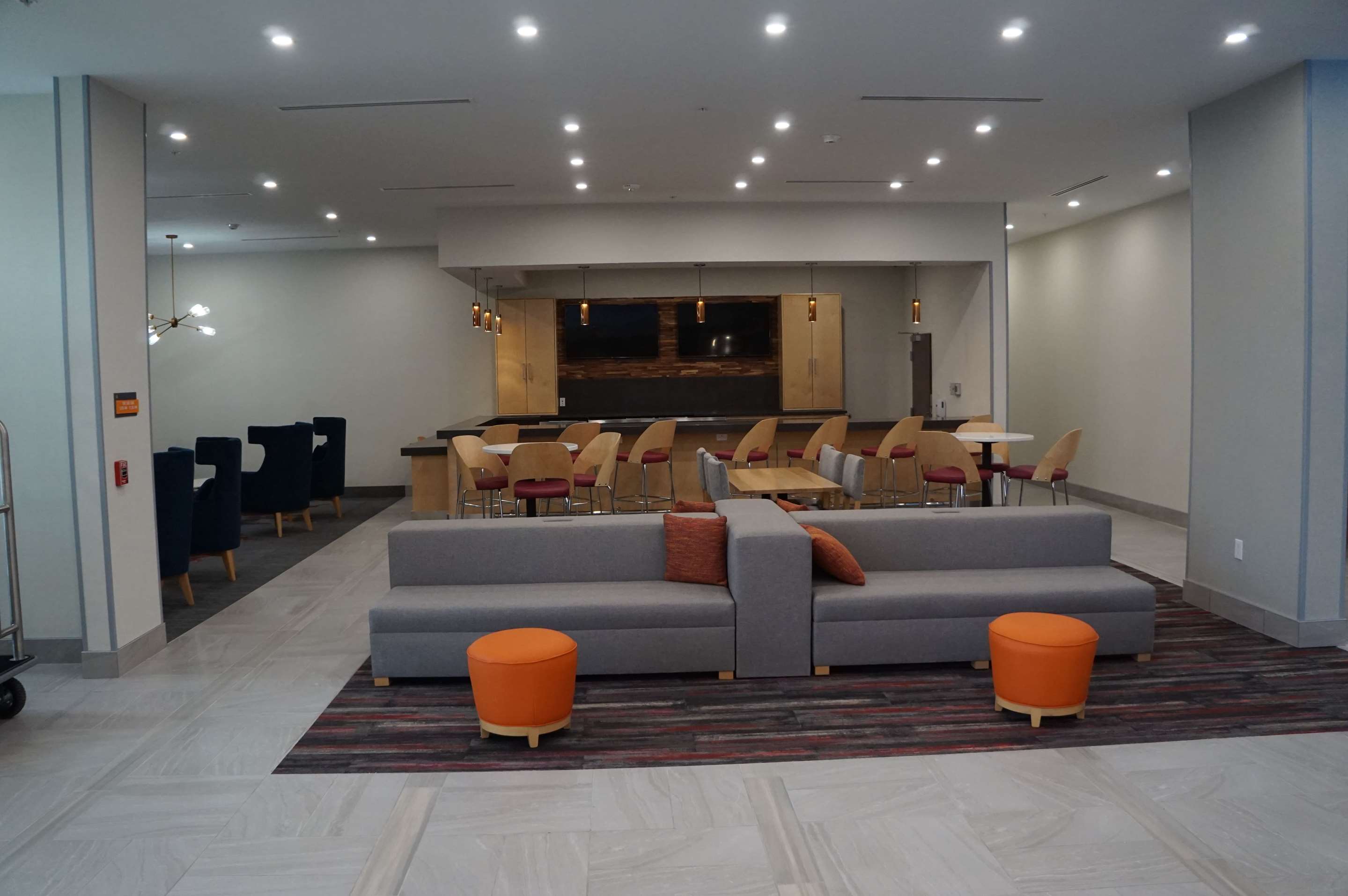 BarLounge | La Quinta Inn & Suites by Wyndham Lewisville