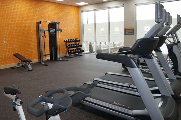 Fitness/ Exercise Room - La Quinta Inn Lewisville