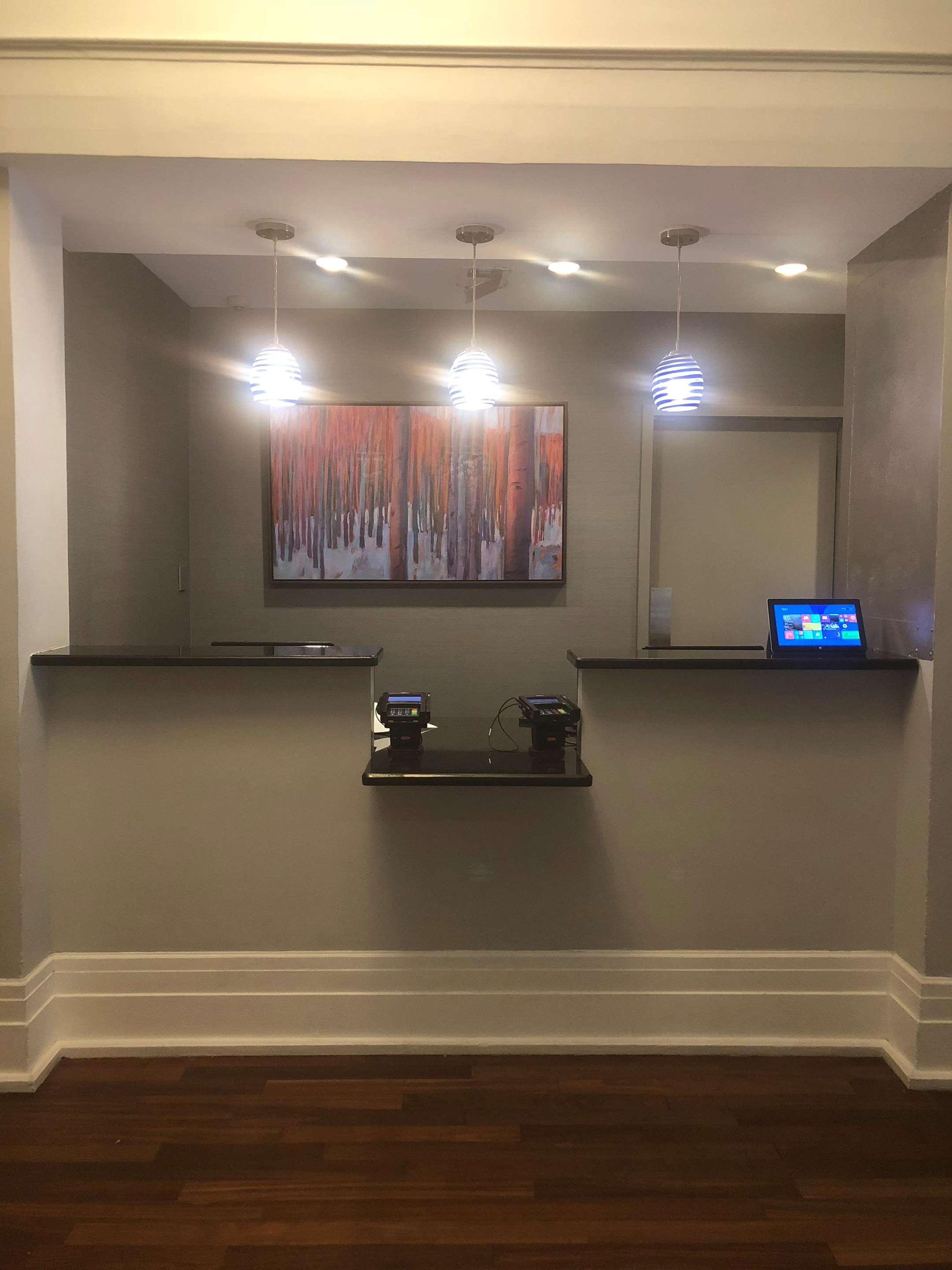 Lobby FD | The Tremont Chicago Hotel at Magnificent Mile