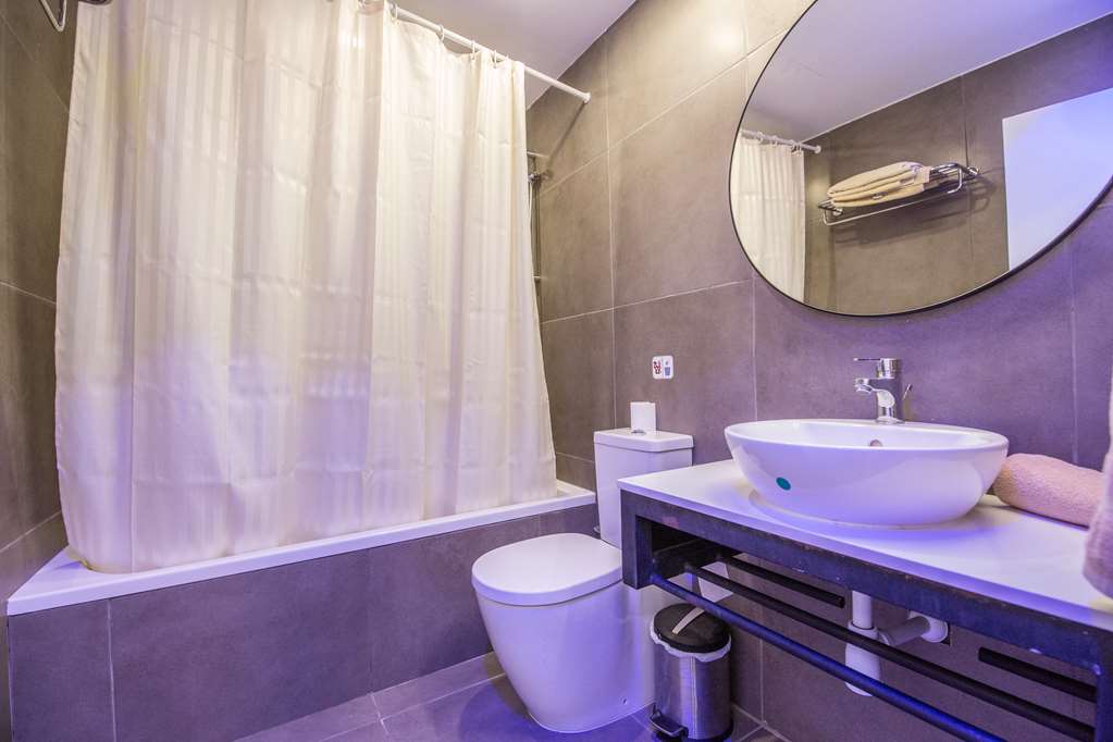 ANTHEA HOTEL APARTMENTS-guestroom-Guest Room,Bathroom,On-Site.jpg