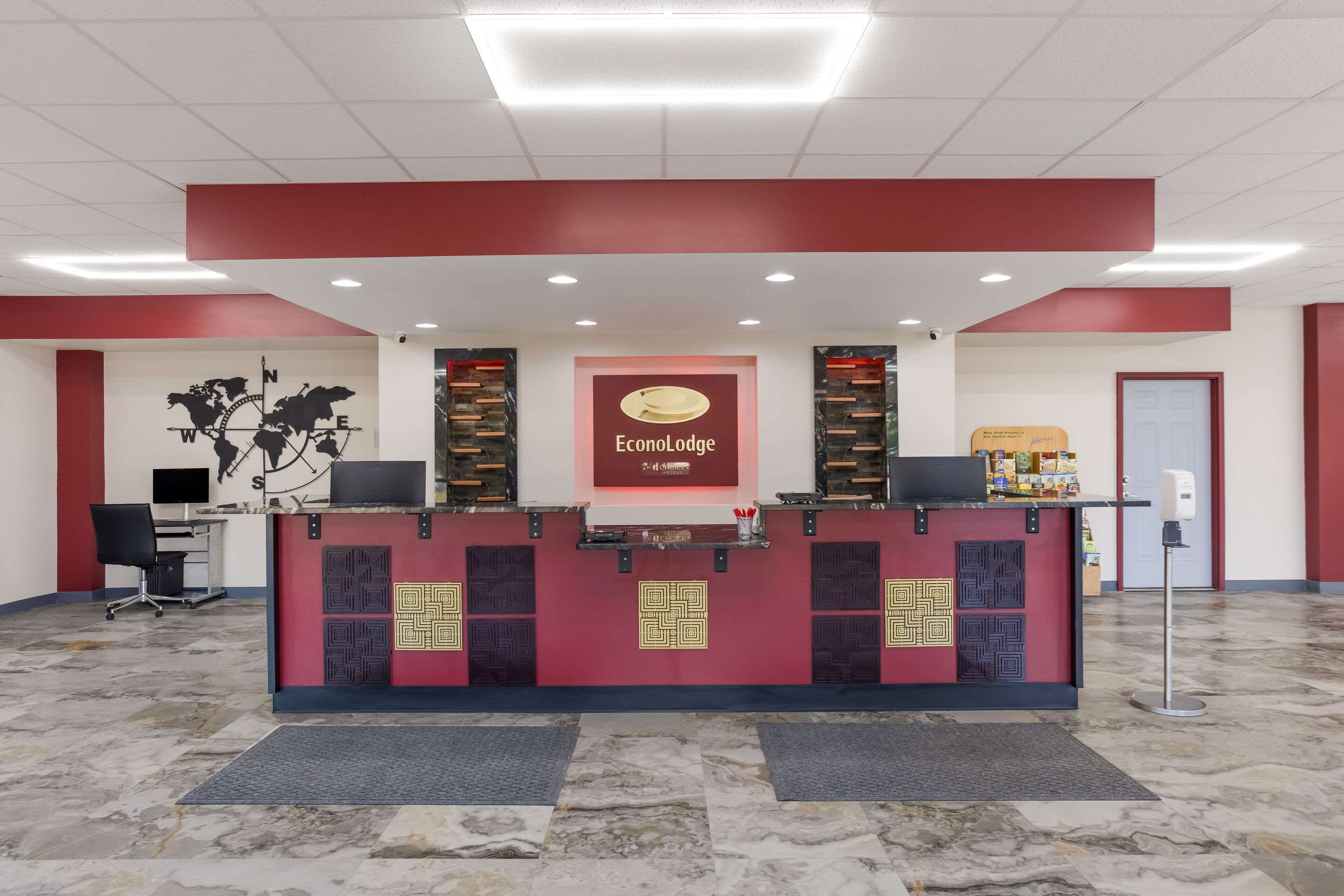 Front desk | Econo Lodge