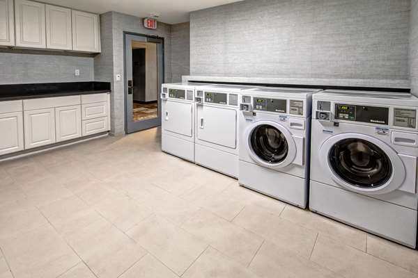  - Hampton Inn Cardiff by the Sea - I-5, Exit 40