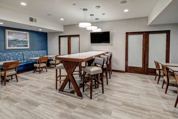 Amenities - Hampton Inn Cardiff by the Sea - I-5, Exit 40