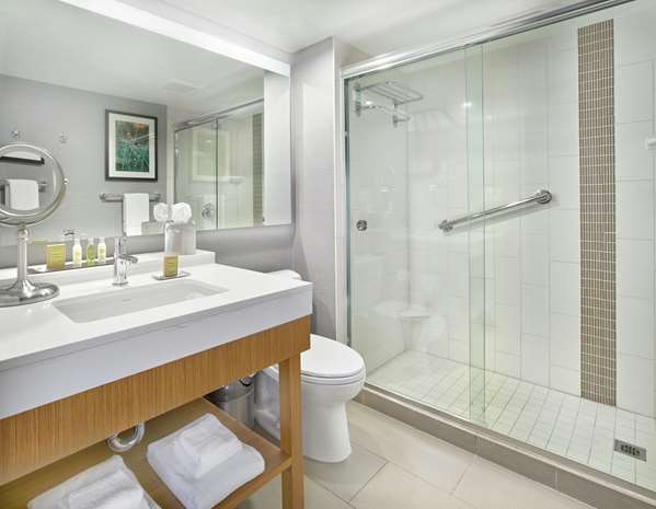  - DoubleTree by Hilton Hotel Downtown Edmonton