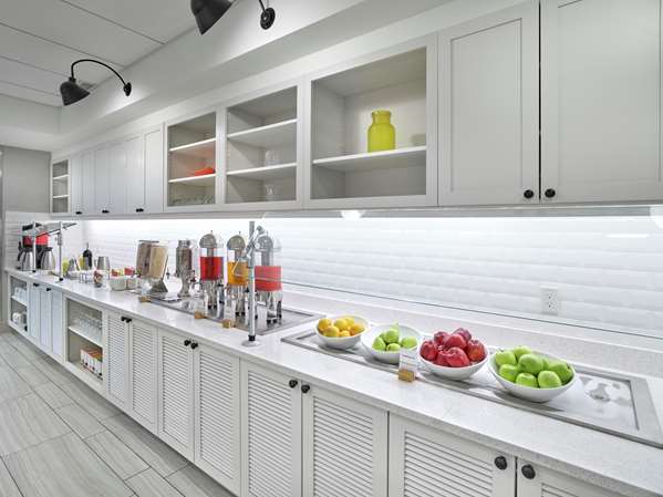 Amenities - DoubleTree by Hilton Hotel Downtown Edmonton