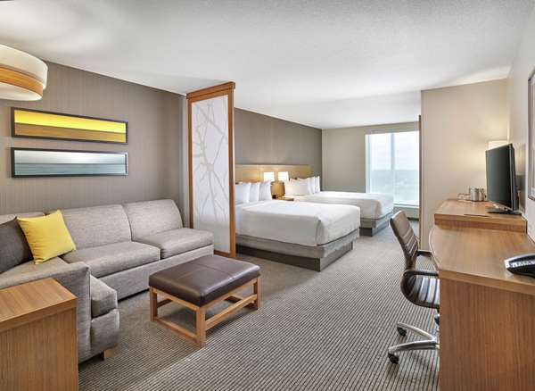  - DoubleTree by Hilton Hotel Downtown Edmonton