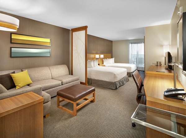  - DoubleTree by Hilton Hotel Downtown Edmonton