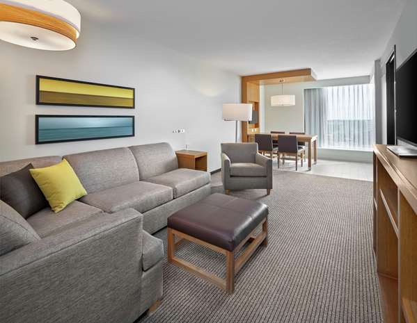  - DoubleTree by Hilton Hotel Downtown Edmonton