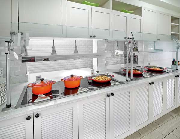 Amenities - DoubleTree by Hilton Hotel Downtown Edmonton