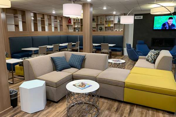  - Microtel Inn & Suites by Wyndham Woodland Park