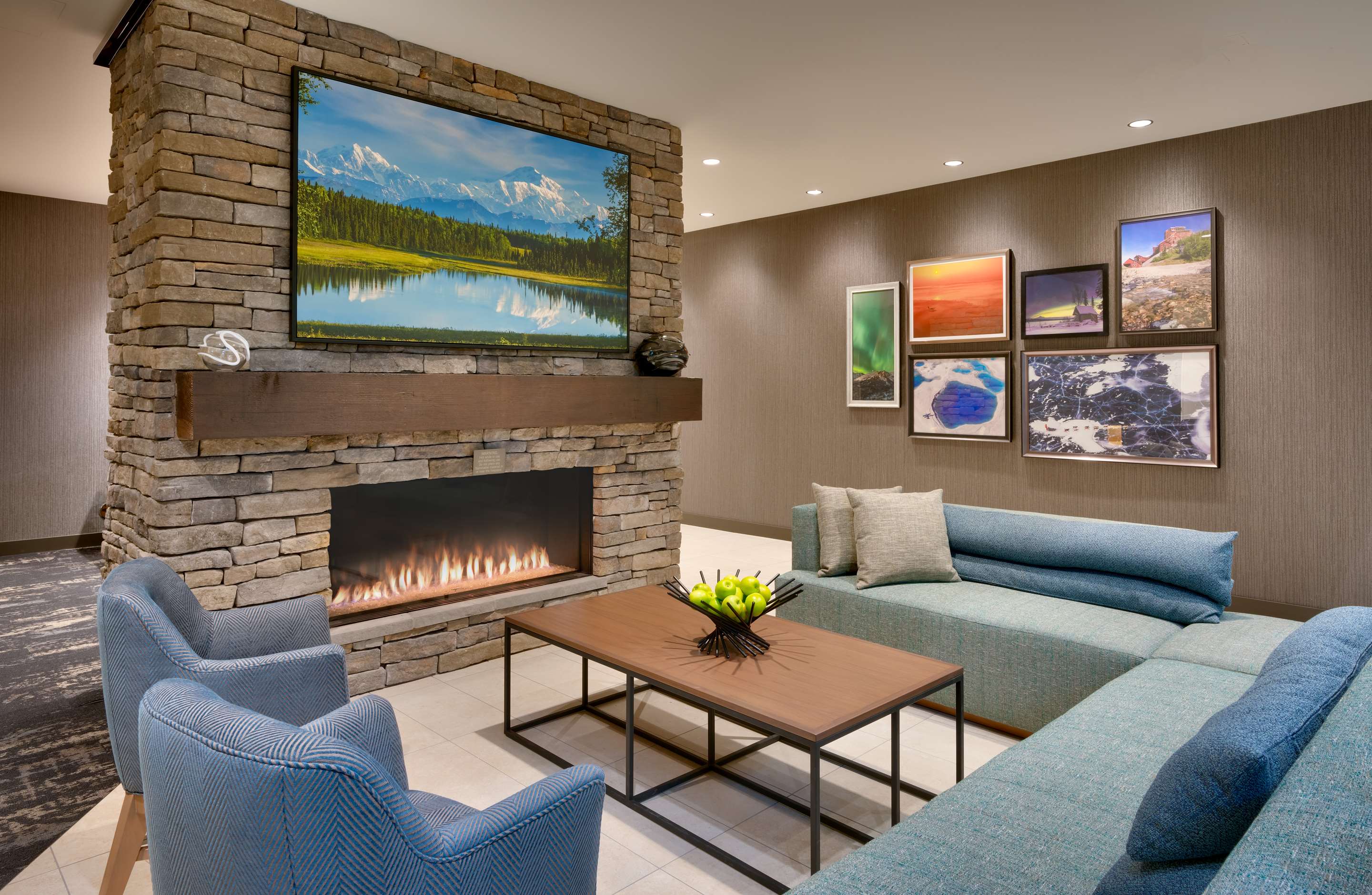 Lobby | Hyatt Place Anchorage Midtown