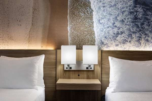 Accessible - 2 Queen, Mobility Accessible, Roll In Shower, Microwave And Mini-Refrigerator, Wi-Fi, Non-Smoking, Full Breakfast