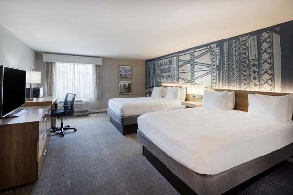 2 Queen Beds, Non-Smoking, Microwave And Mini-Refrigerator, Wi-Fi, Shower Only, Full Breakfast