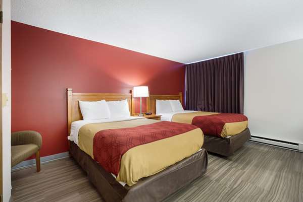  - Econo Lodge Inn & Suites Escanaba