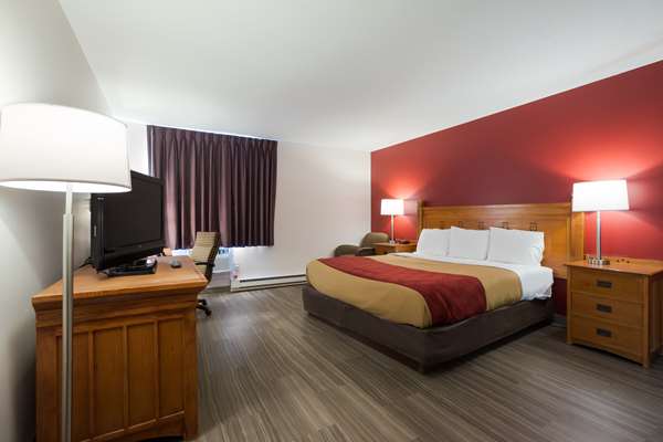  - Econo Lodge Inn & Suites Escanaba
