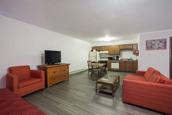 Suite - Econo Lodge Inn & Suites Escanaba