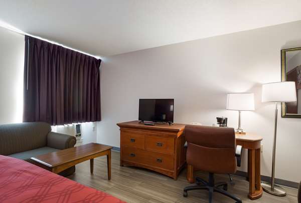 Suite - Econo Lodge Inn & Suites Escanaba