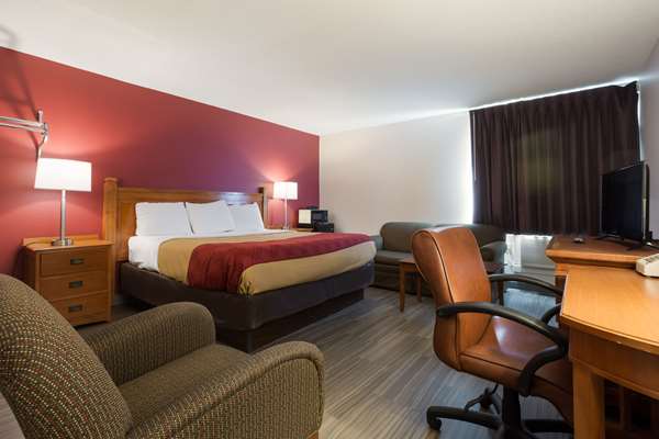 Suite - Econo Lodge Inn & Suites Escanaba