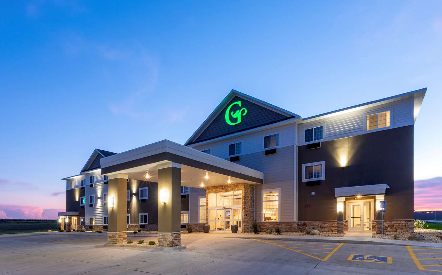 GrandStay Hotel & Suites Rock Valley, IA See Discounts