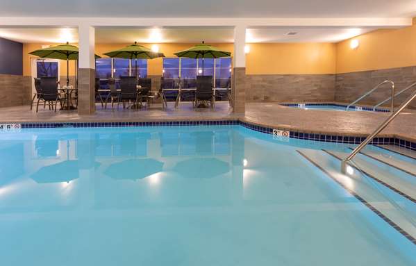 Pool - GrandStay Hotel & Suites Rock Valley