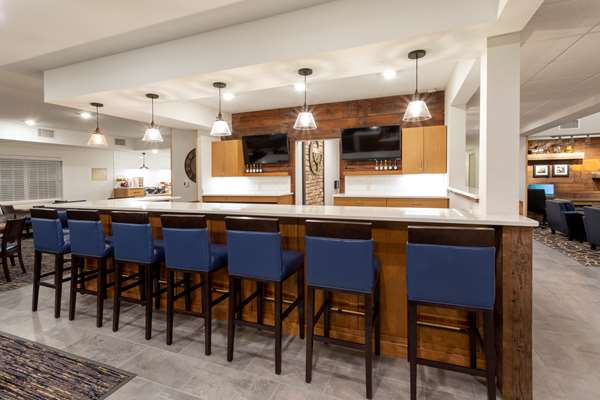 Bar - GrandStay Hotel & Suites Rock Valley